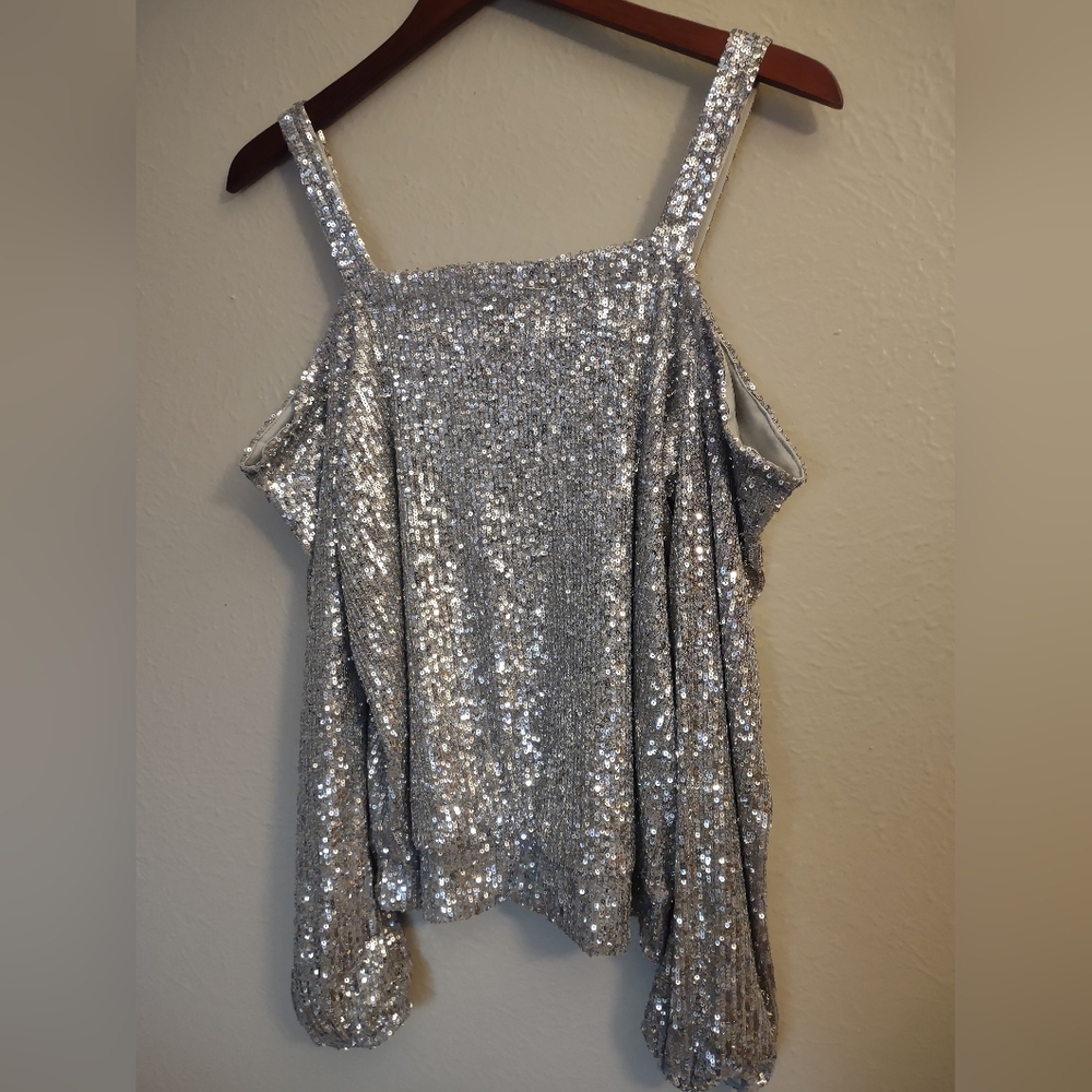 New Cable & Gauge Party Holiday Silver Sequin Cold Shoulder Blouse L - Picture 7 of 13